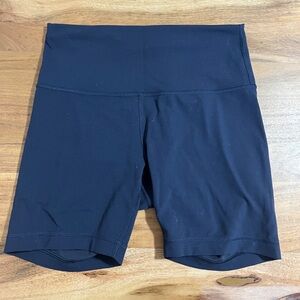 Lululemon Wunder Train 6” High Rise Short in True Navy